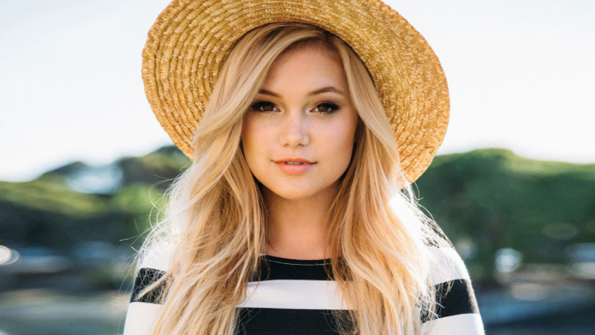 Olivia+Holt+writes+the+song%2C+History+to+express+the+struggles+of+not+working+out+with+her+boyfriend.+
