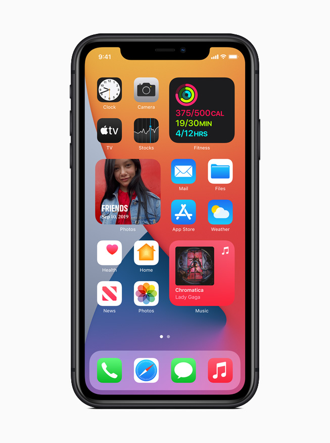 What a new homepage with the iOS 14 update looks like