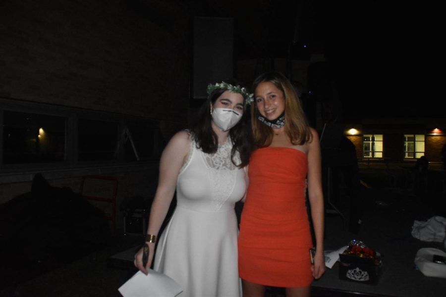 SGA student-body president Devyn Levin poses with Thespian Society President Grace Pierlott at the 2021 Hoco-Ween dance