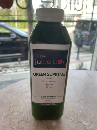The Green Supreme juice can improve digestion and energy, reduce inflammation, build immunity, and it is great for cleansing and detoxing the body. 