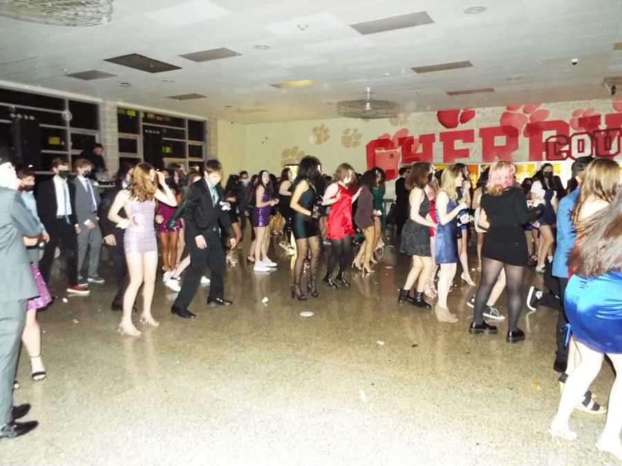 Students dance at the 2022 Sophomore Cotillion.