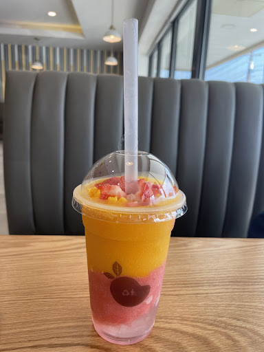 The mango strawberry smoothie was fresh and tangy.