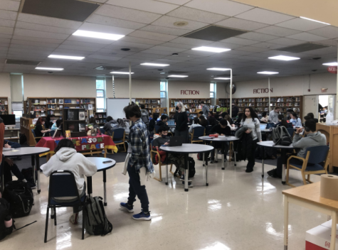 Many students visit the library during lunch.