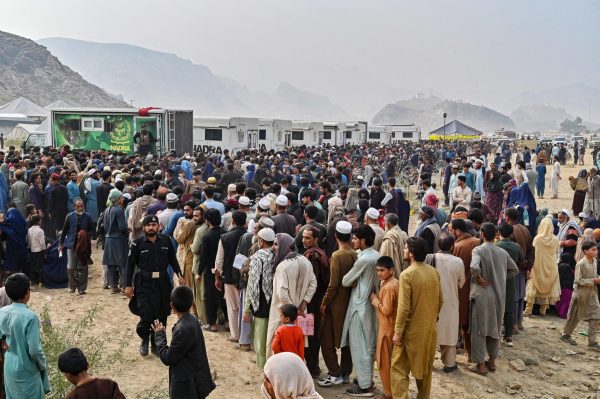 Afghans leaving Pakistan after mass deportation is called for by Pakistan (Courtesy of Banaras Khan/AFP/Getty Images)