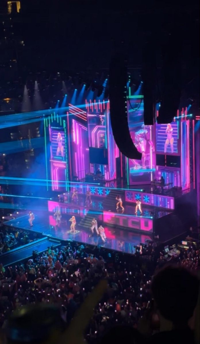 Nicki+Minajs+Pink+Friday+2+concert+in+Philadelphia%2C+PA.+